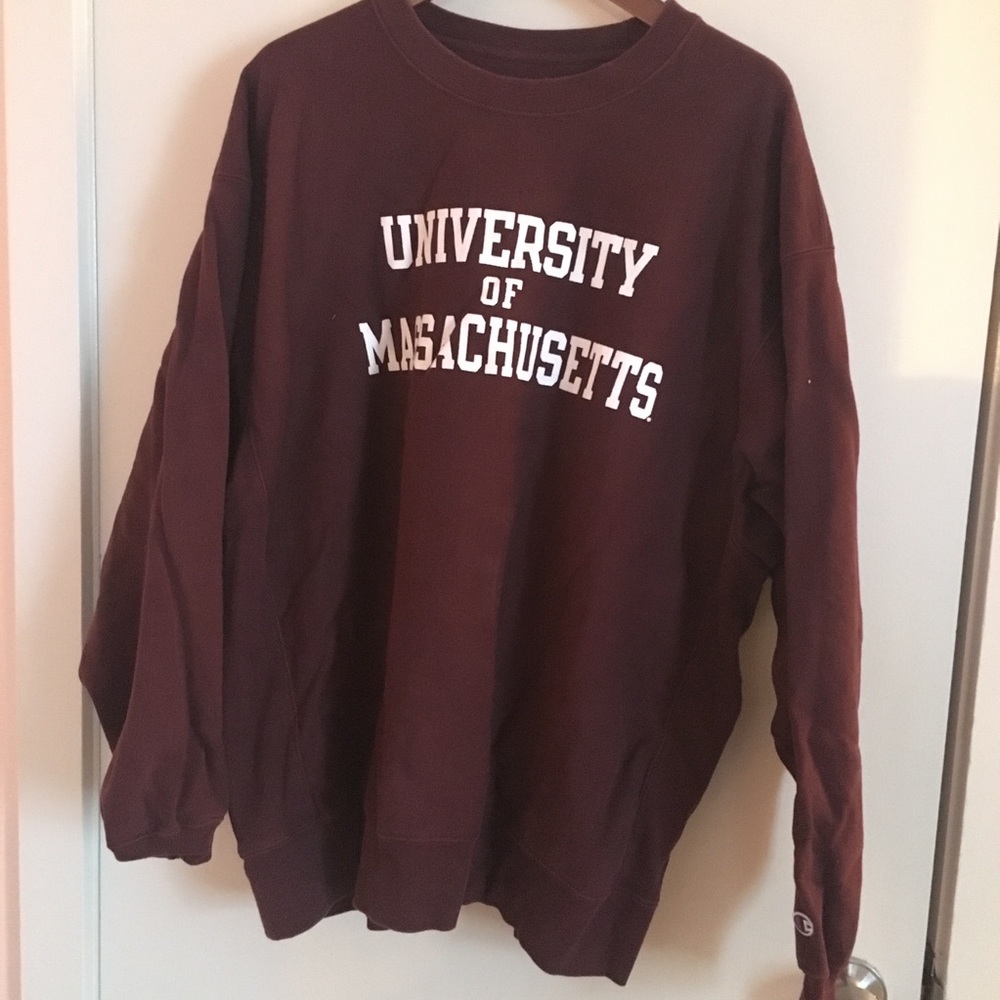 University of Massachusetts crew neck maroon